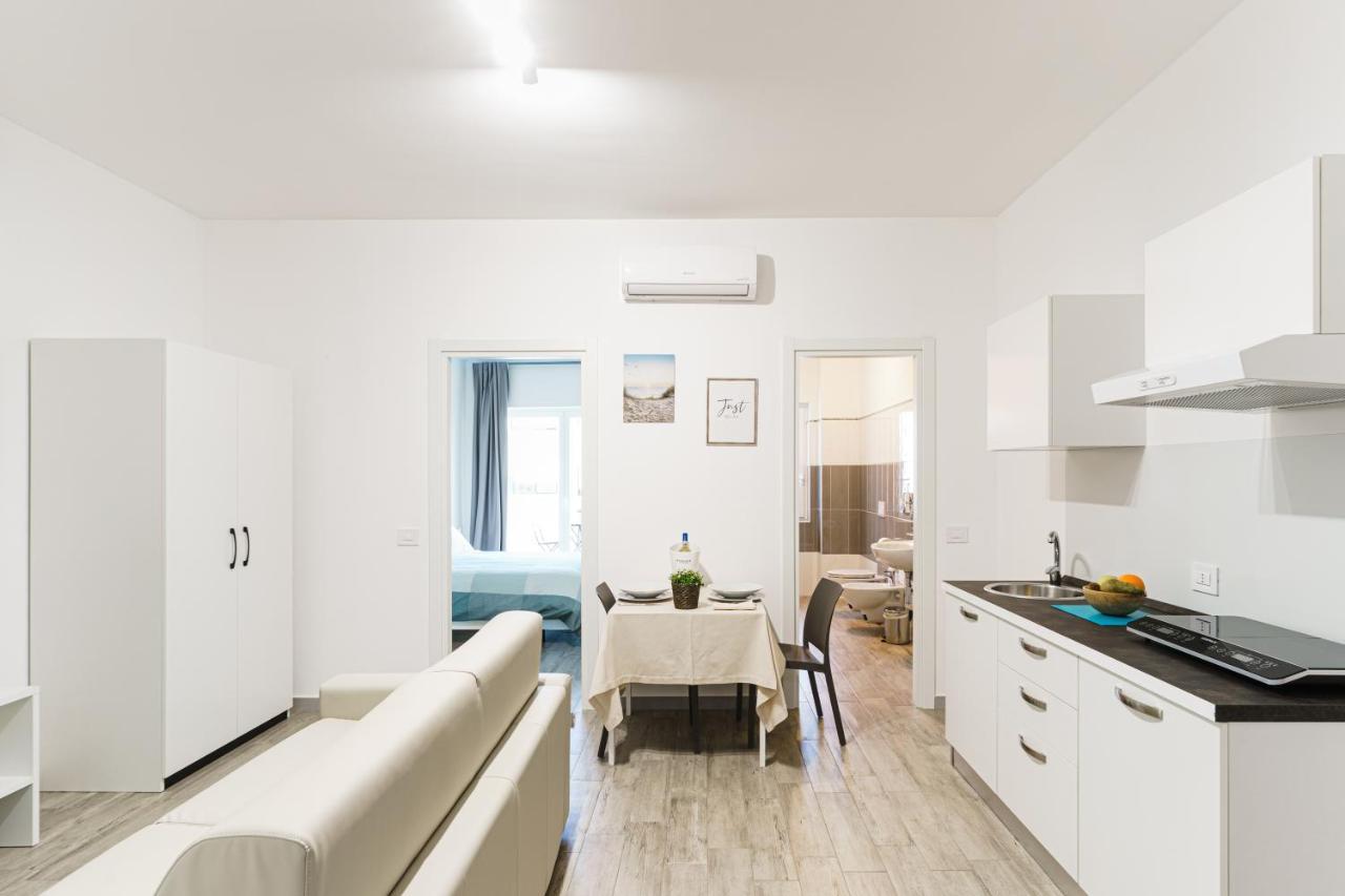 Aparthotel Le Marine Bisceglie Exterior foto